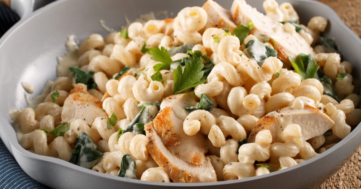 M'LORD Fine Foods - Creamy chicken tortiglionis and artichoke pesto